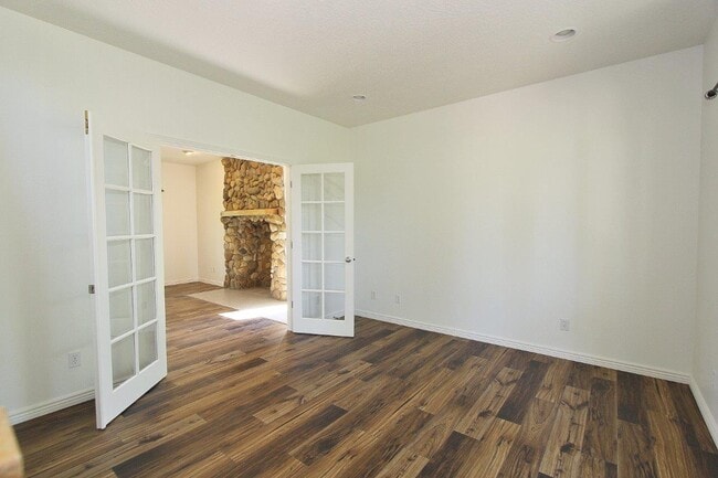 Foto del edificio - 3169 Fuller Rd