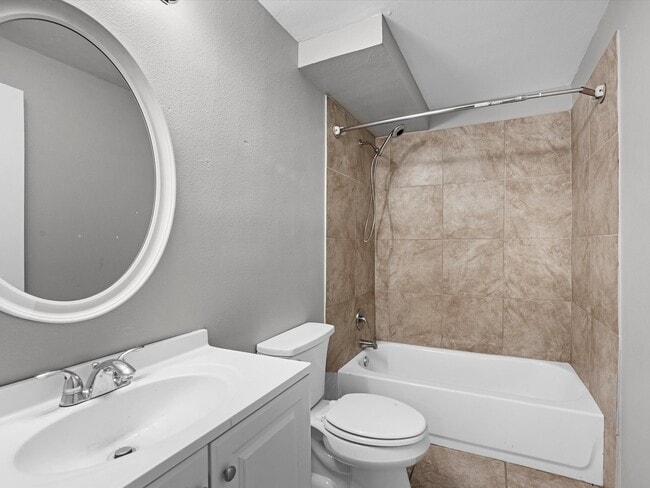 Building Photo - 1811 39th St