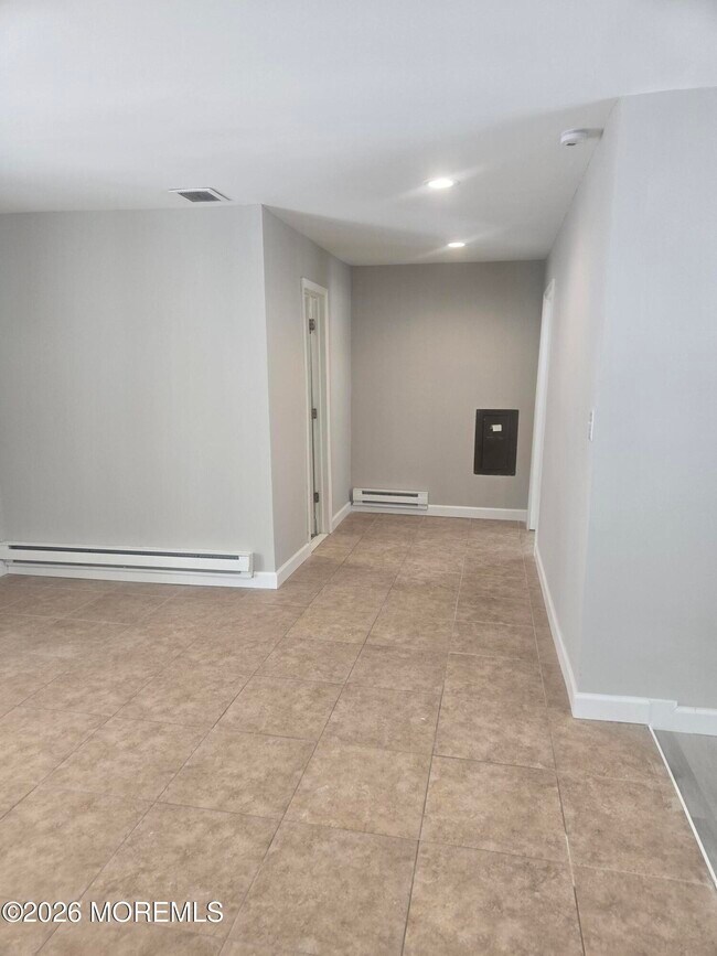 Foto del edificio - 361 Constitution Dr