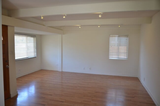 Building Photo - 4541 W 172nd St
