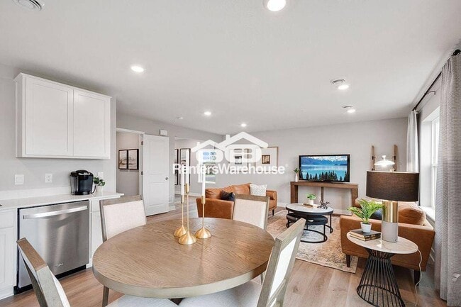 Building Photo - 17520 Driscoll Pl