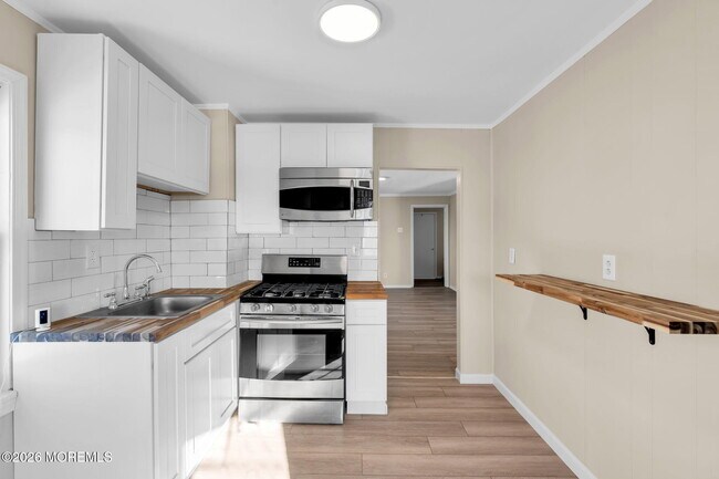 Foto del edificio - 94 Maplewood Ave