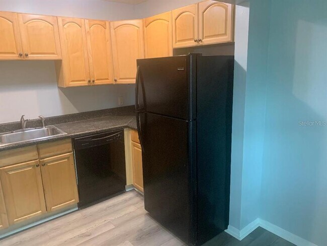 Foto del edificio - 13690 Orange Sunset Dr