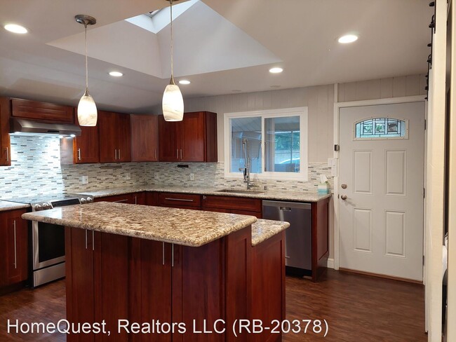 Building Photo - 3 br, 1.5 bath House - 45-609 Nohea Place