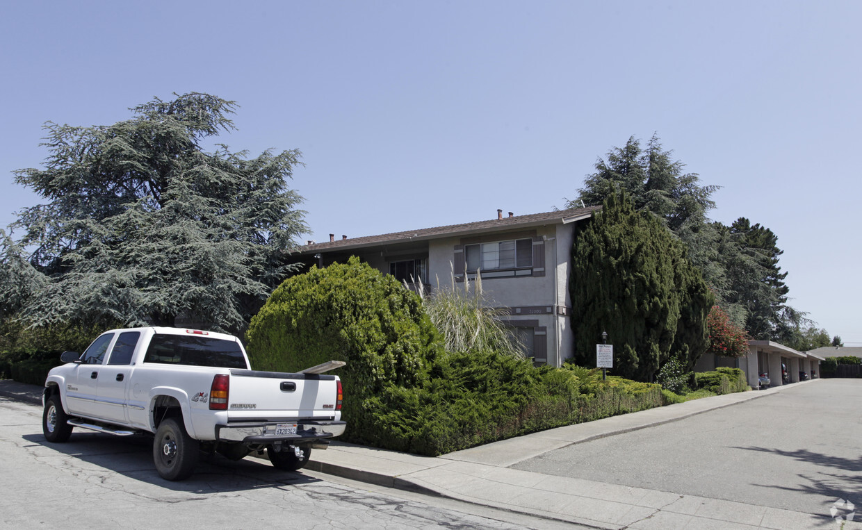 Primary Photo - Don Castro Apartments