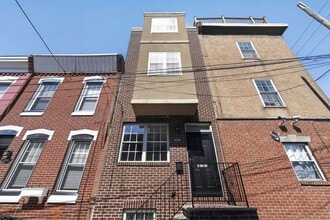 Building Photo - 1132 Dorrance St