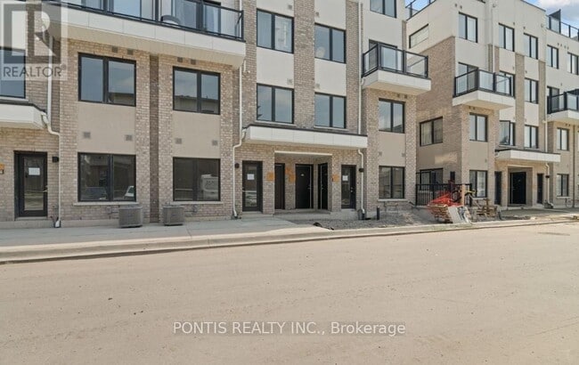 Building Photo - 1695-1695 Dersan St