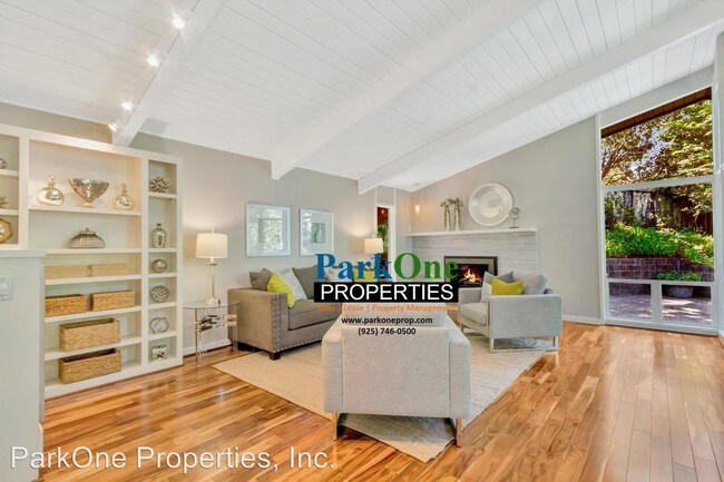 Foto del edificio - 4 br, 3.5 bath House - 4400 El Nido Ranch Rd