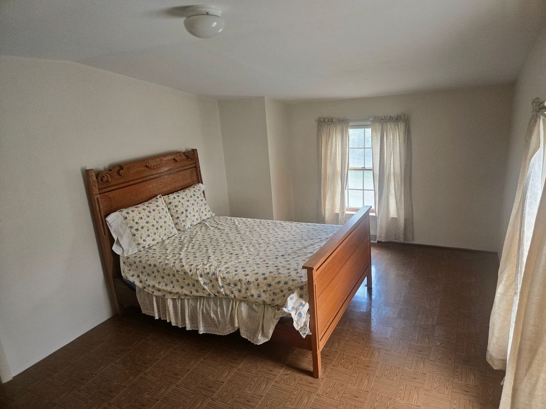 Foto del edificio - 100 N Guthriesville Rd
