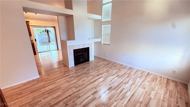 Building Photo - 5909 April Ln