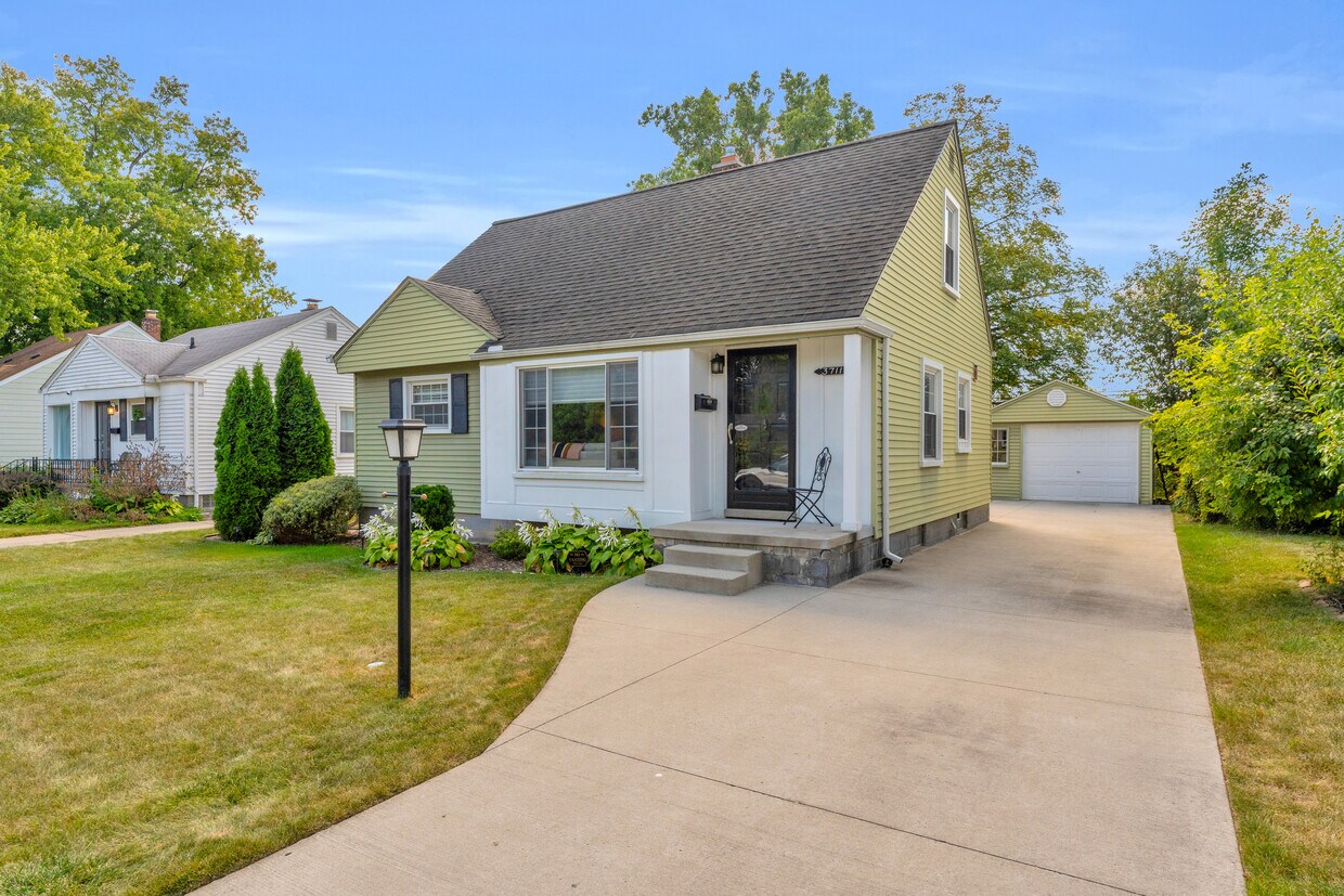 Foto principal - 3711 Normandy Rd