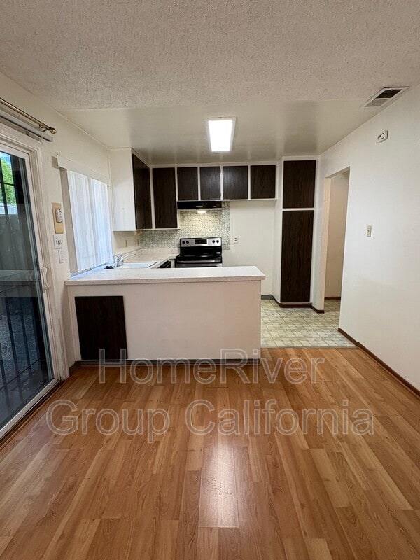Building Photo - 6325 Seyferth Way
