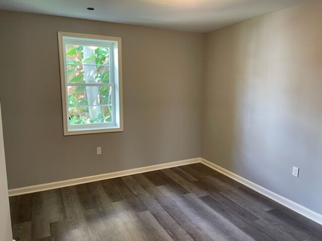 Building Photo - Anika Homes 2 Bedroom