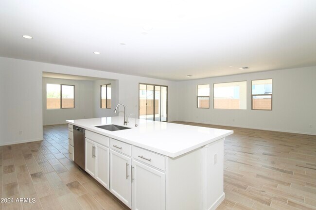 Building Photo - 14033 W Gray Fox Trl