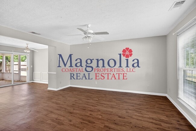 Building Photo - 3 bedroom 2 bathroom home in Richmond Hill GA