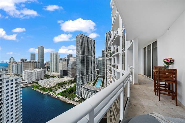 Foto del edificio - 901 Brickell Key Blvd