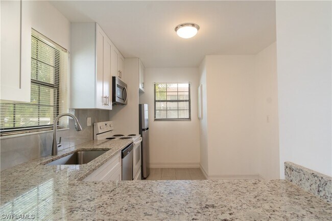 Building Photo - 5246 Treetops Dr