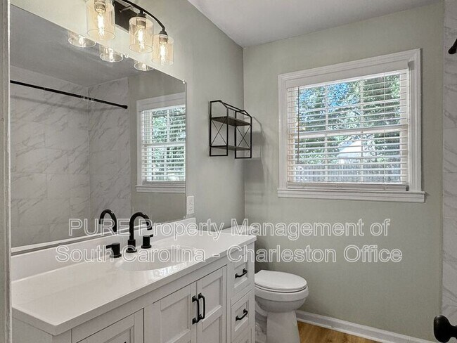 Foto del edificio - 2640 Orchid Ave
