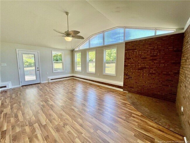 Foto del edificio - 621 Welsh Pl