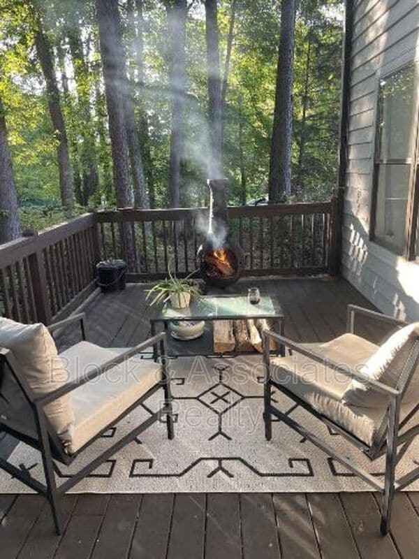 Foto del edificio - 7209 Woods Edge Ct