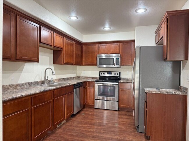 Foto del edificio - House For Lease