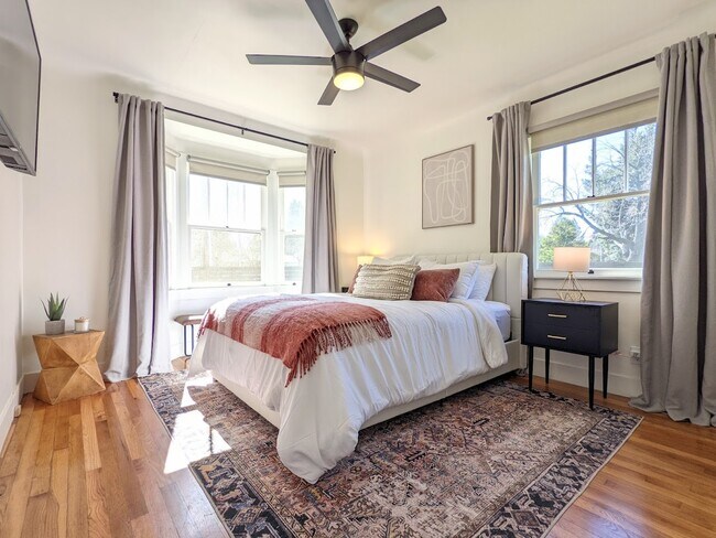 Foto del edificio - 2544 Redwood Rd