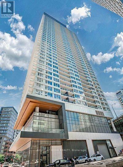 Building Photo - 19 Bathurst St