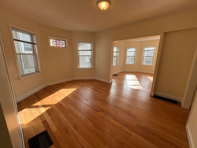 Foto del edificio - 12 Weld Hill St