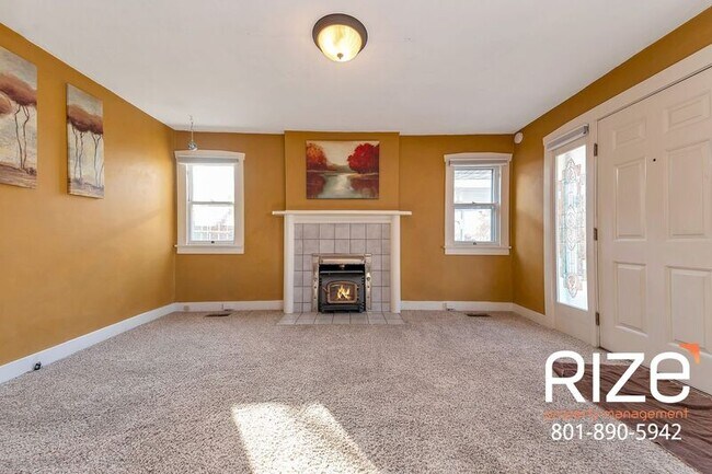 Building Photo - 1857 S 300 E