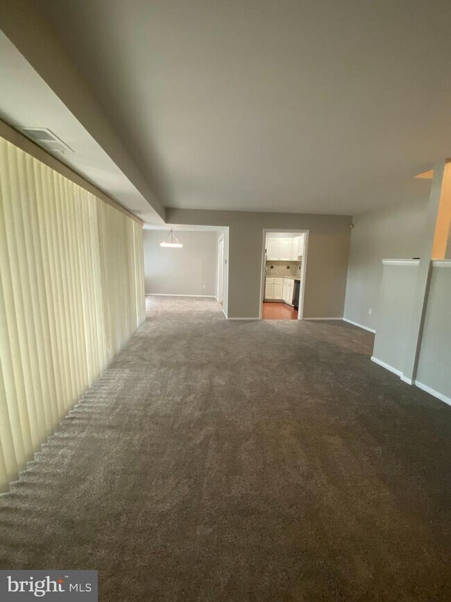 Building Photo - 14612 Bauer Dr