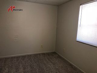 Building Photo - Single family home for rent