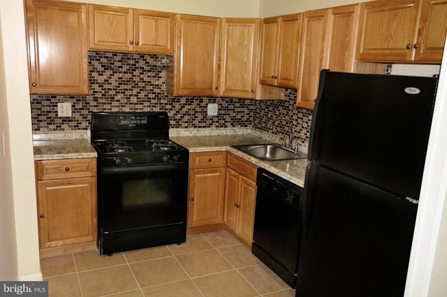 Foto del edificio - 9402 Fairgreen Ln