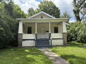 Building Photo - 516 Wildwood Ave