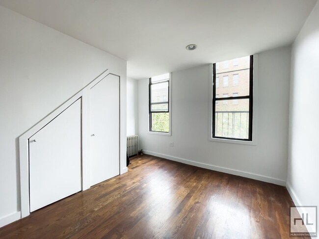 Building Photo - FRANKLIN AVENUE / Spacious Crown Heights S...