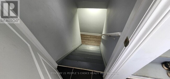 Building Photo - 60 Divinity Cir