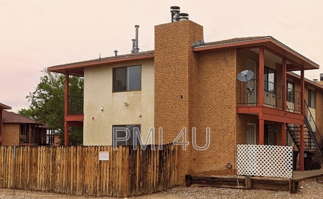 Building Photo - 315 Dorado Pl SE