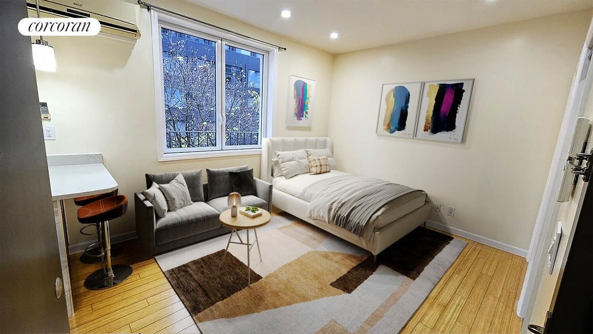 Foto principal - 318 E 62nd St