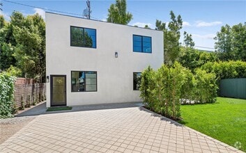 Building Photo - 936 Orlando Ave