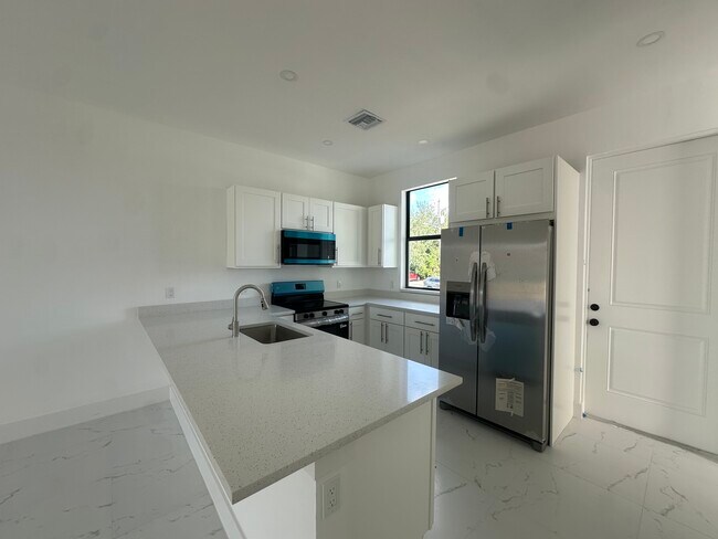 Foto del edificio - 1120 Homer Ave S