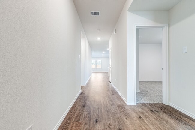 Building Photo - 1704 Basalt Ln