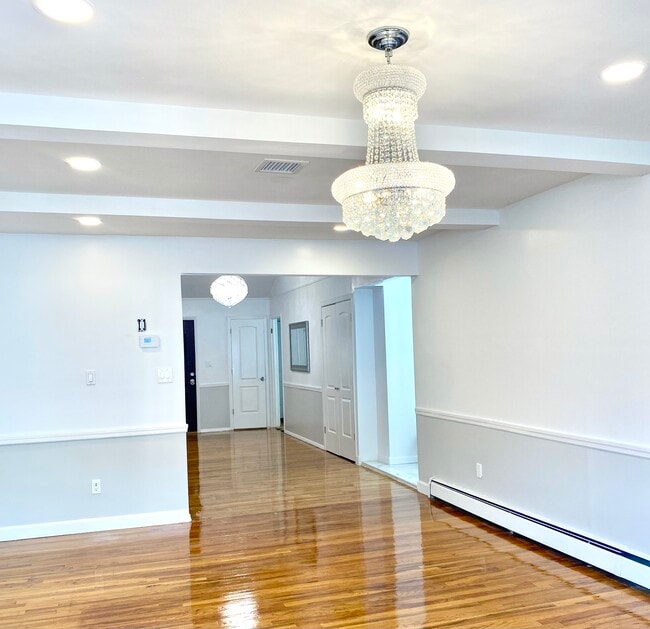 Building Photo - 418 S Marginal Rd