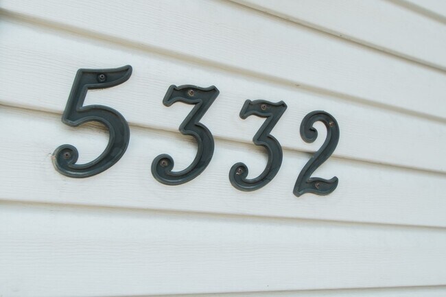 Foto del edificio - 2 bed 1 bath duplex in Portage