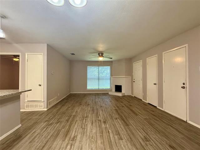Foto del edificio - 1209 Birchbrook St