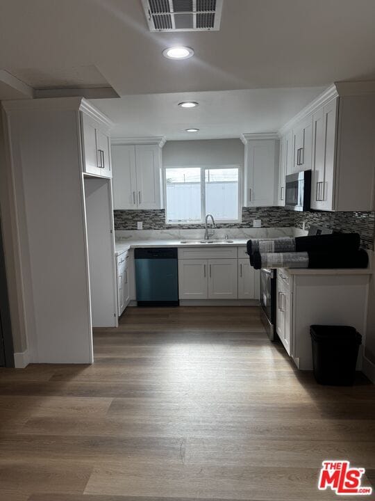 Building Photo - 731 E 33rd St