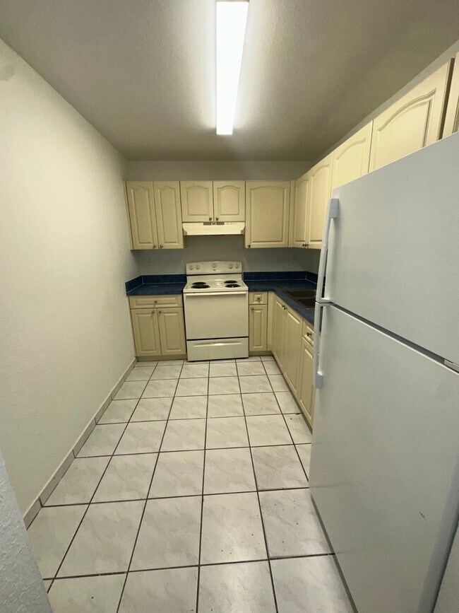 Foto del edificio - 5665 W 20th Ave