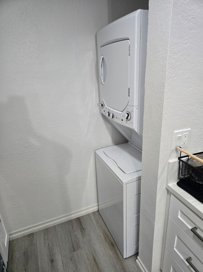 Foto del edificio - 9229 Village Glen Dr