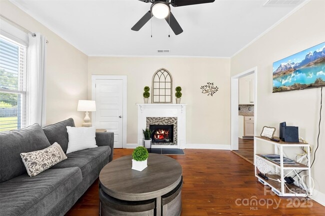 Foto del edificio - 1525 Perfection Ave