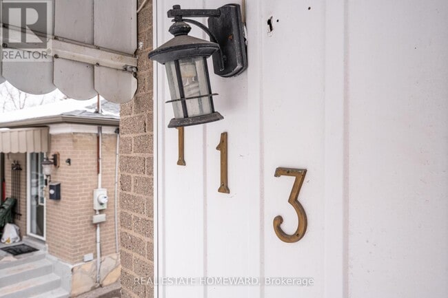 Building Photo - 113 Porchester Dr