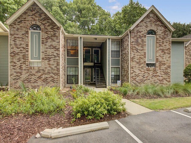 Building Photo - 1859 Montclair Dr