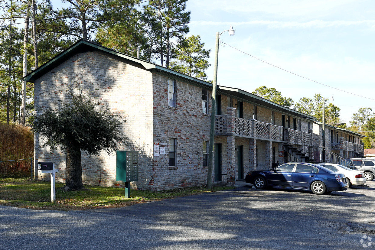 Building Photo - Marilyn Street Apartments